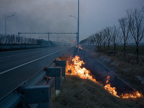 被遗弃之境系列摄影，废弃空间与时间痕迹