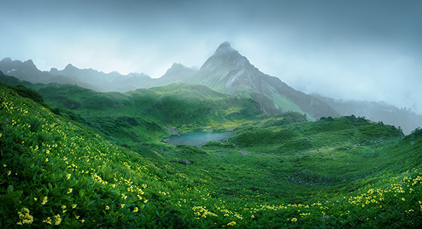 风光摄影作品，自然光线与地形层次